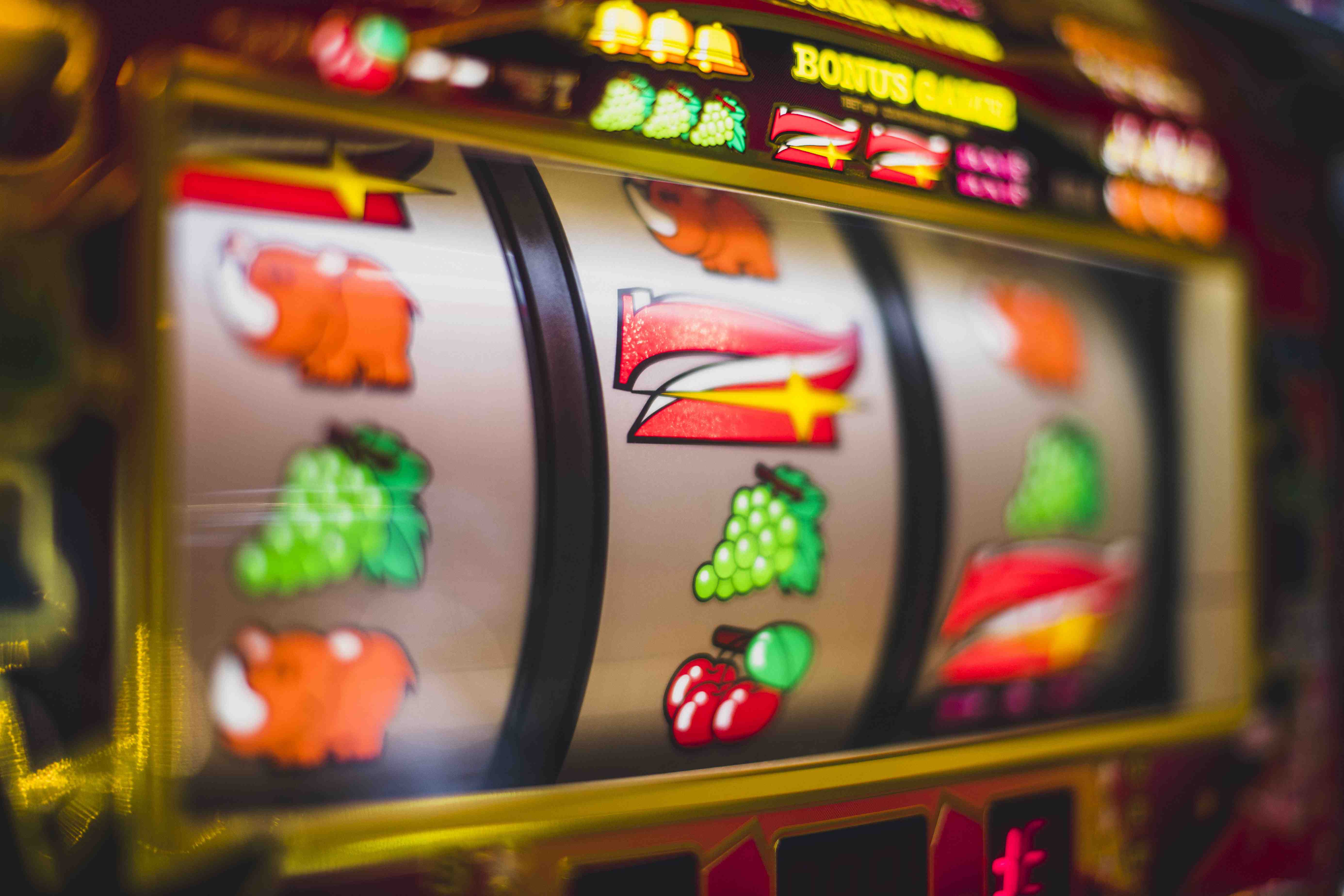 Live Casino ဒီလာနှင့် ကစားနေသောပုံ